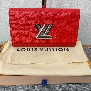02 LOUIS VUITTON Red Twist Epi Leather Coquelicot Wallet